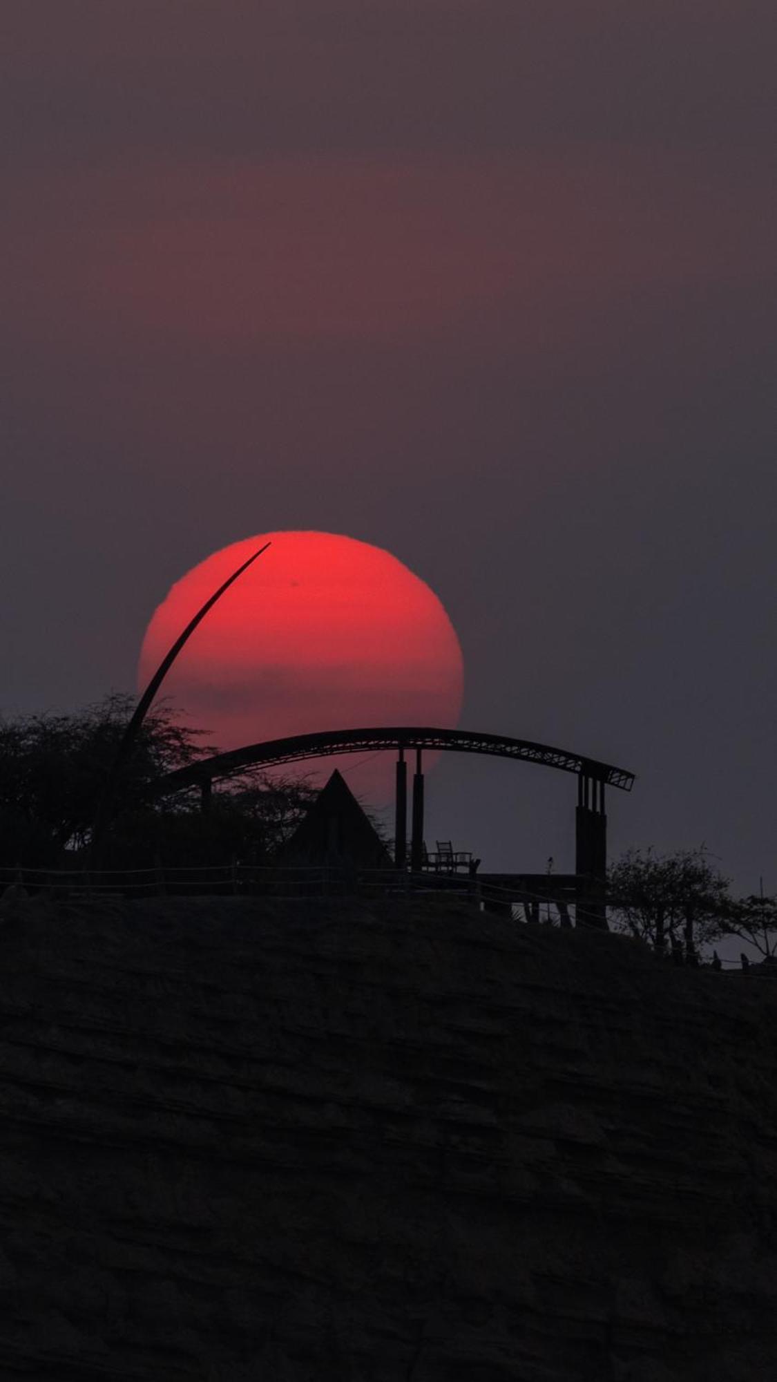Hotel Pirámide Títi Los Órganos Esterno foto